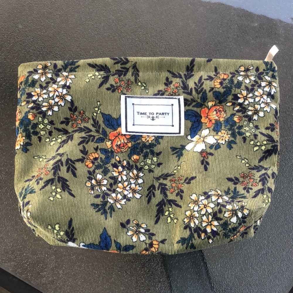 NWOT Green Floral Corduroy Pouch Pencilcase Makeup Bag